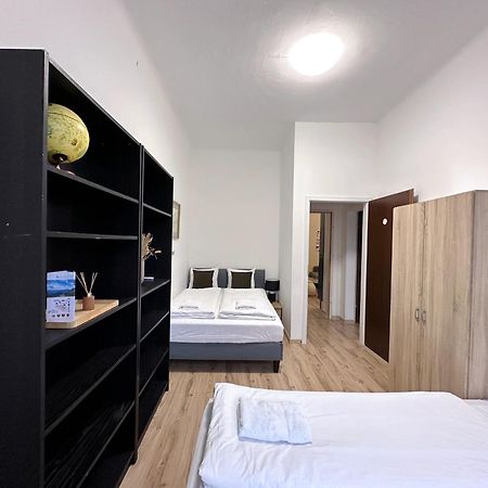 Up Resistances G Apartment Baden Exterior photo